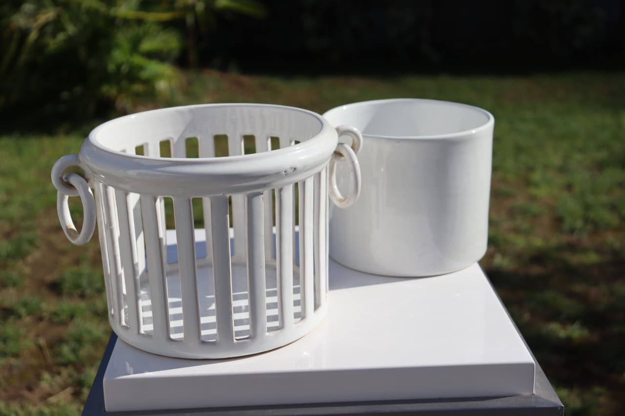 Thumbnail for Cache-pot empire ajouré et son pot