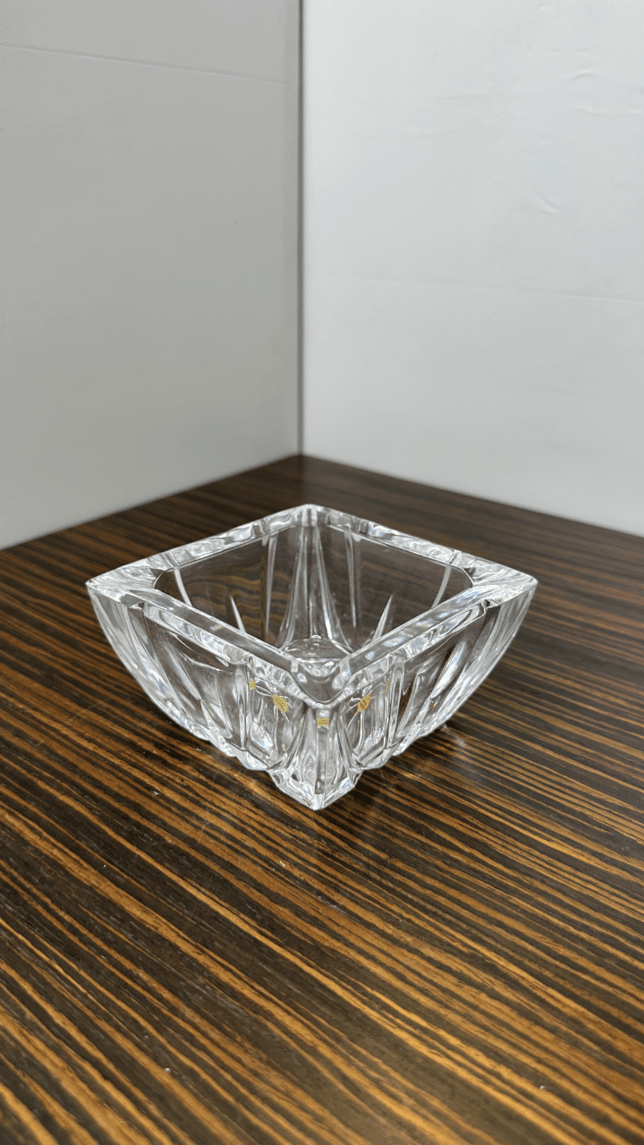 Thumbnail for Cendrier en cristal