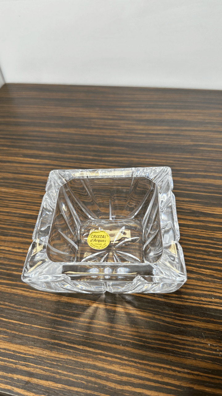 Thumbnail for Cendrier en cristal