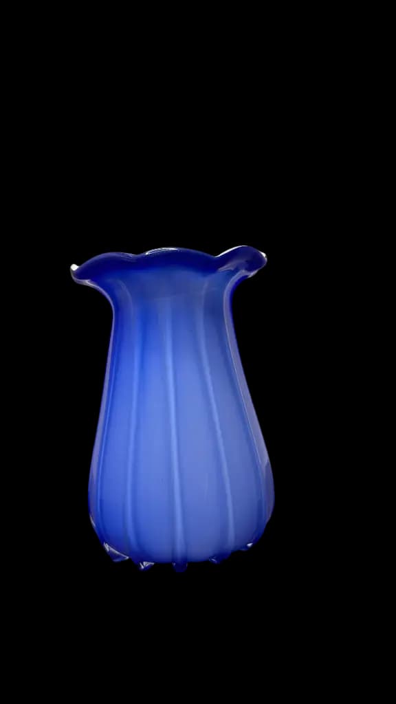 Vase en verre soufflé