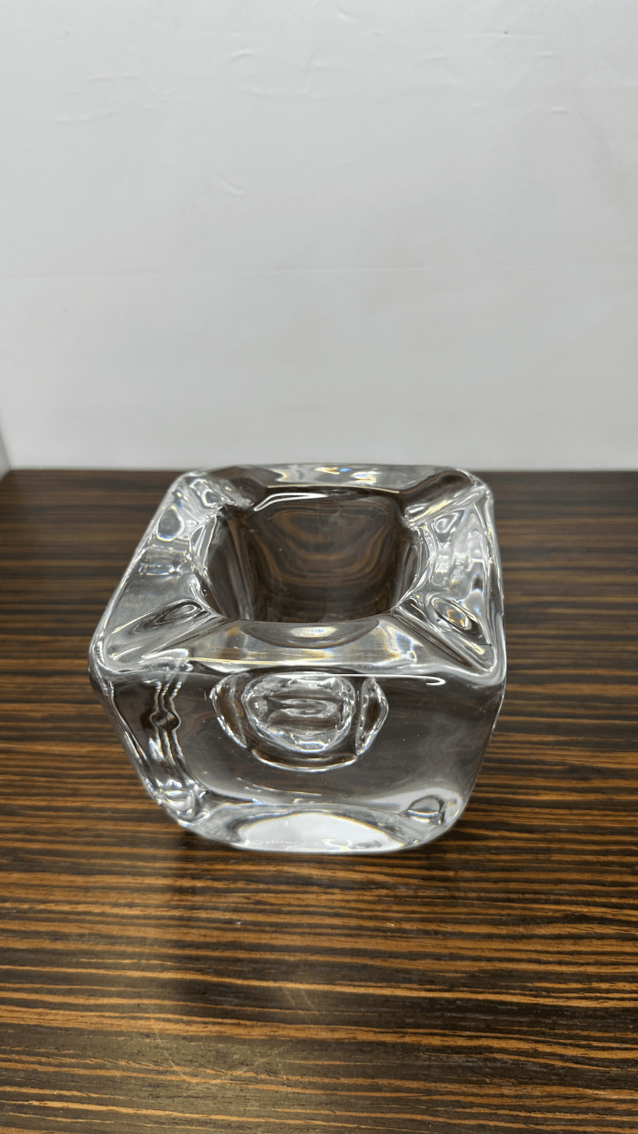 Thumbnail for Cendrier en cristal