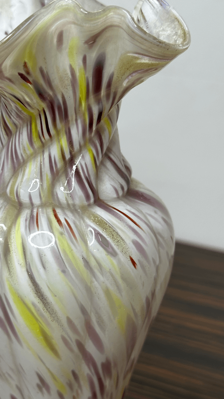 Thumbnail for Vase en verre soufflé