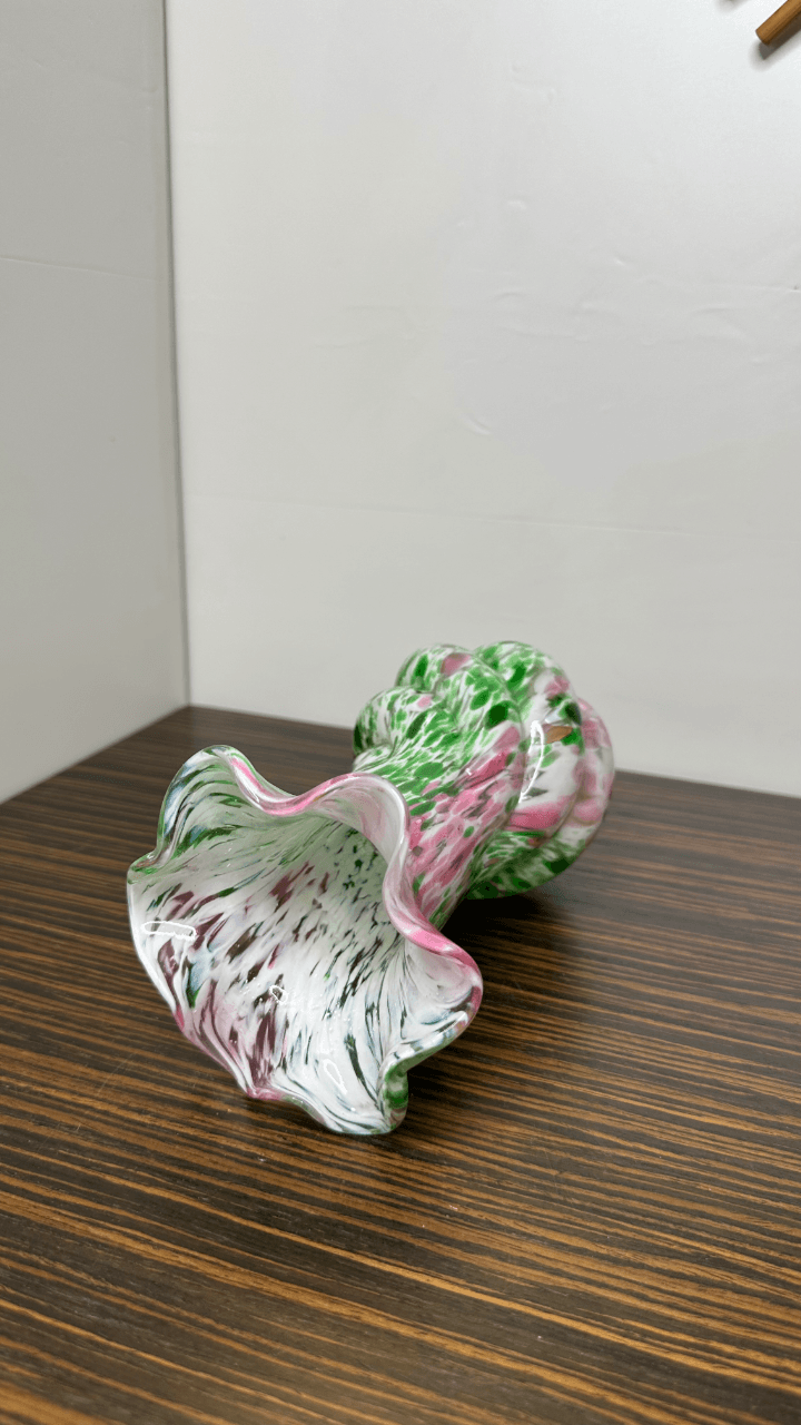 Thumbnail for Vase en verre soufflé