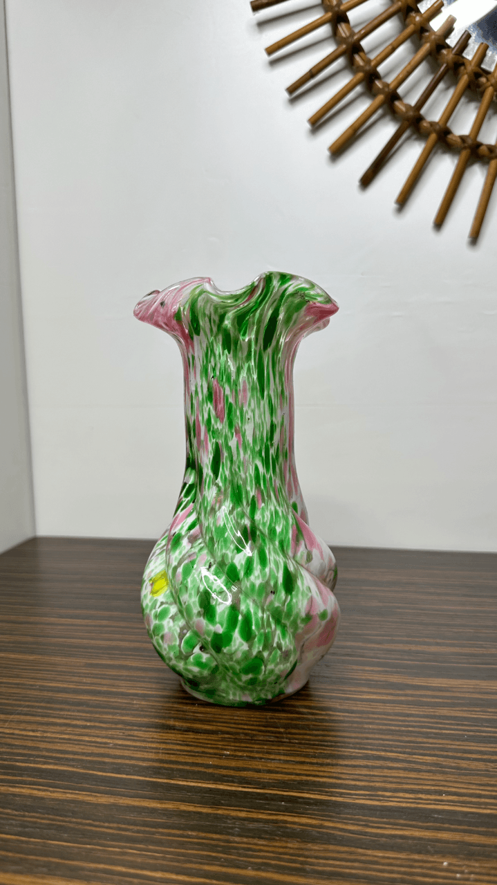 Thumbnail for Vase en verre soufflé