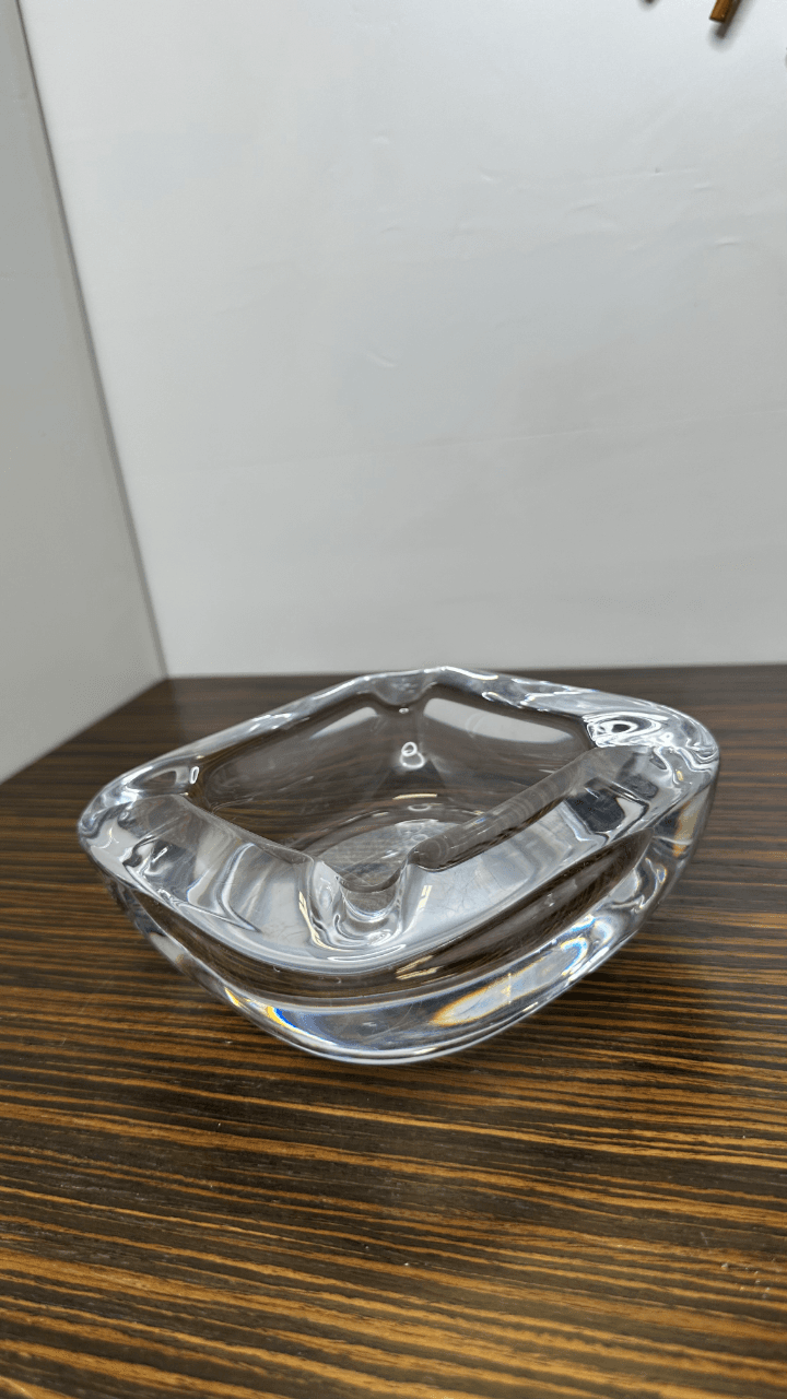 Thumbnail for Cendrier en cristal