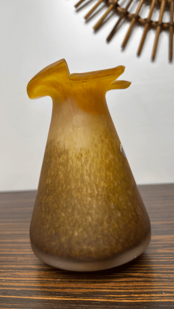 Thumbnail for Vase en verre soufflé