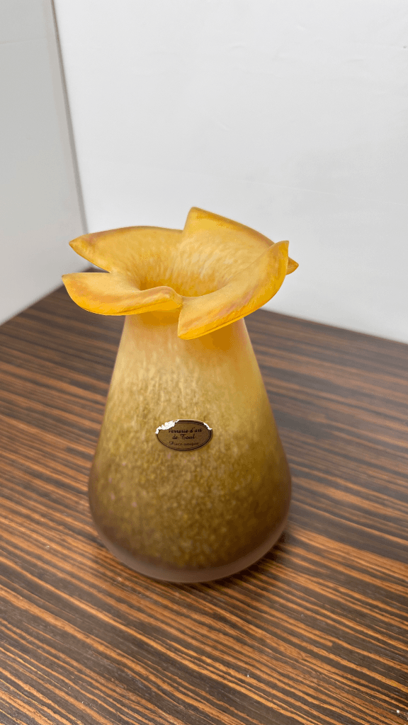 Thumbnail for Vase en verre soufflé