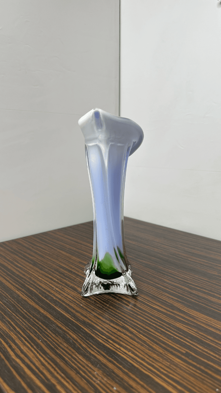 Thumbnail for Vase en verre soufflé